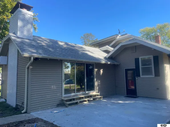 305 N 5th St, Arlington, NE 68002