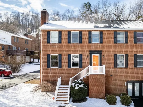 216 Emerald Dr, Harrisonburg, VA 22801