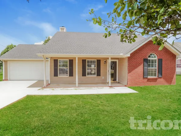 2121 Montgomery Ln, La Vergne, TN 37086