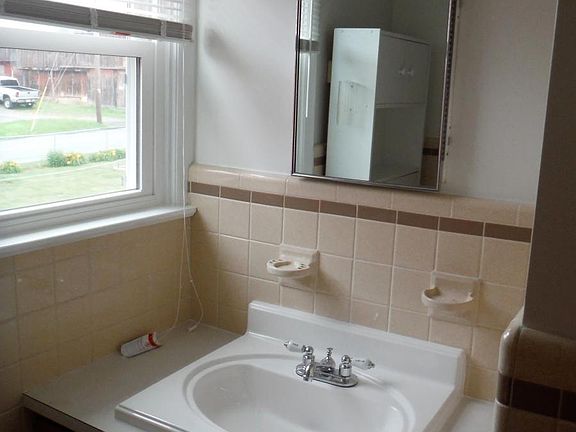 Bathroom Sink w/ medicine cab