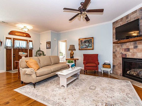 5th image of 2026 Country Brook Ln