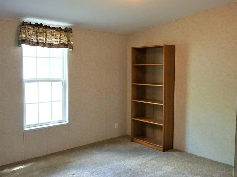 116 Pine Ln — Photo 12