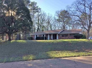 101 Airline Ter, Pearl, MS 39208