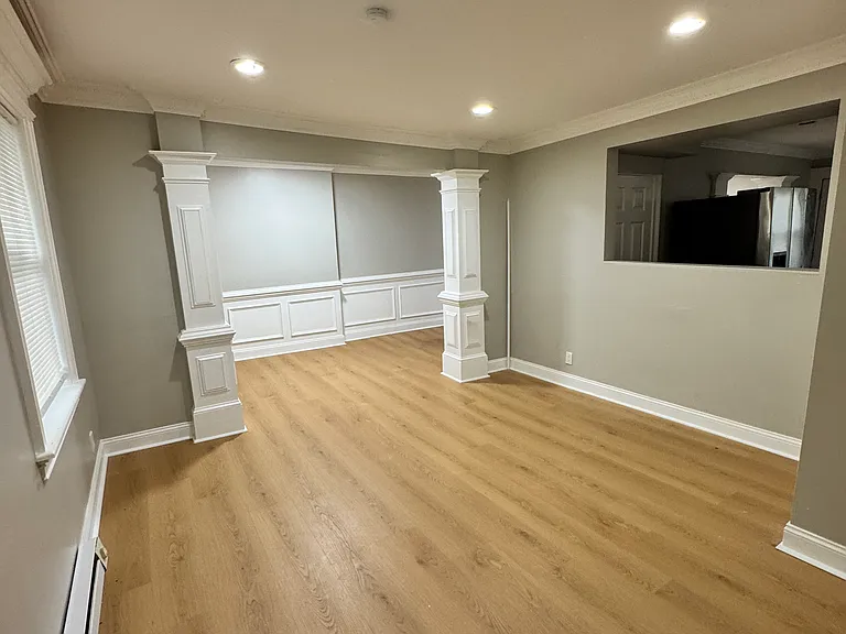 218 N Clayton St — Photo 3