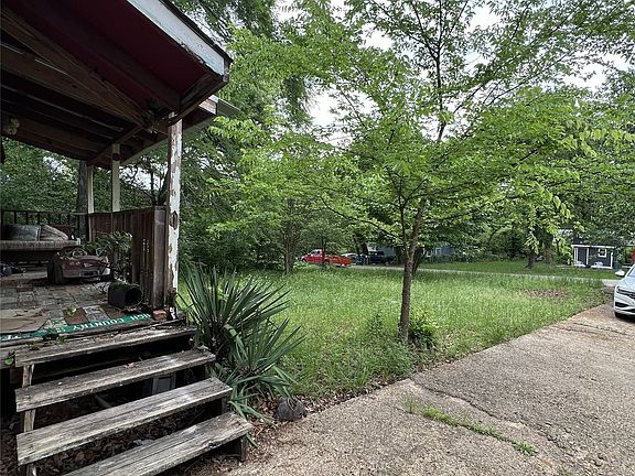3rd image of 617 Westwind Rd