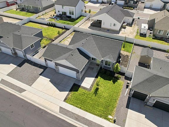 4th image of 2276 E Boxwood Ln