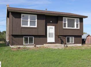 4092 Vance Rd, Traverse City, MI 49685