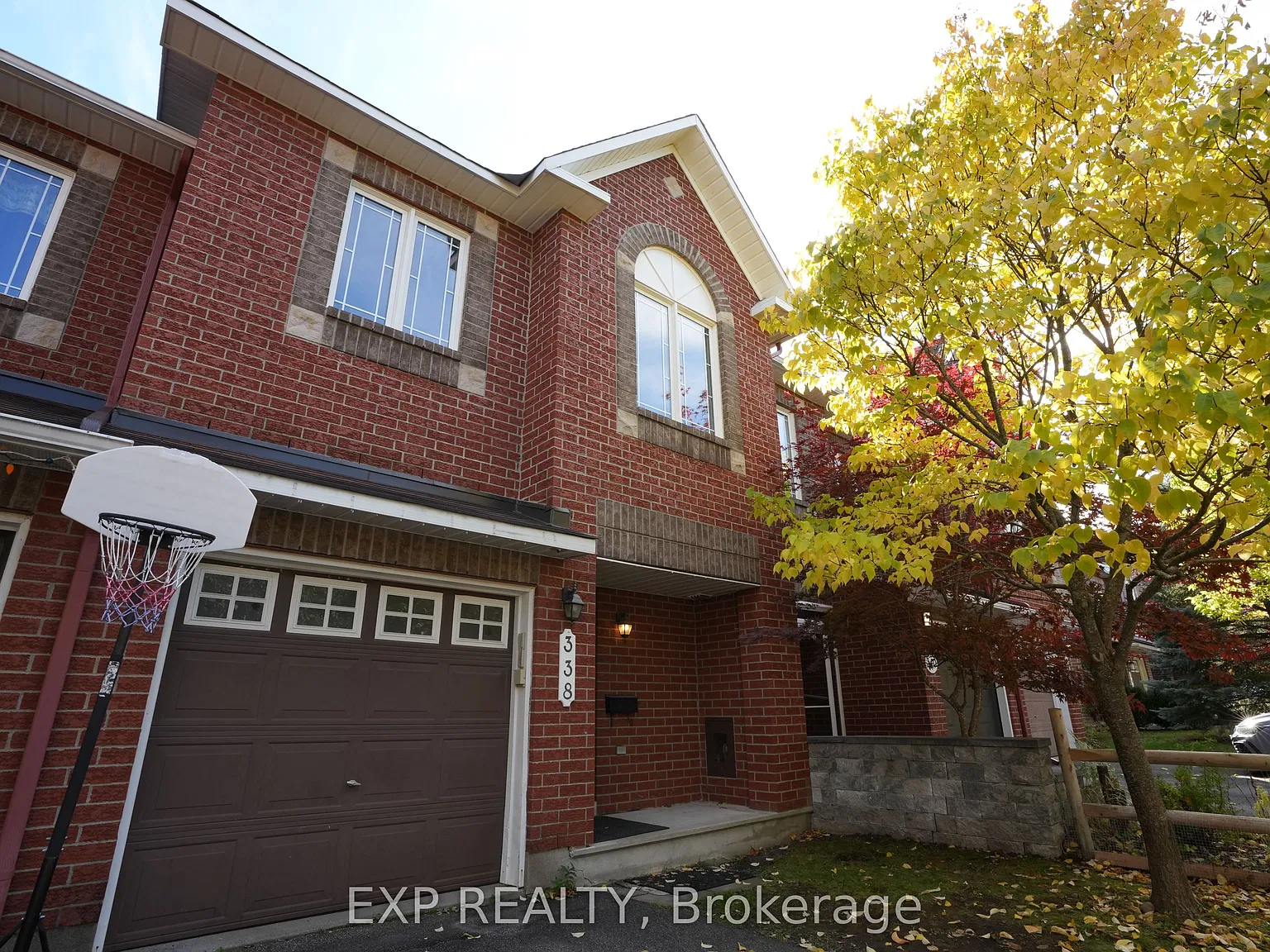 3 bed, $2,750 — Photo 1