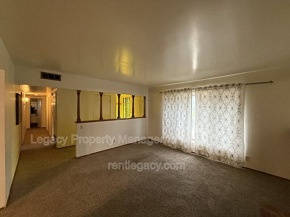 3rd image of 7545 Blackhawk Dr