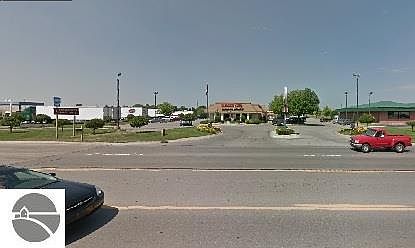 1st image of 522 W Commerce Dr #51