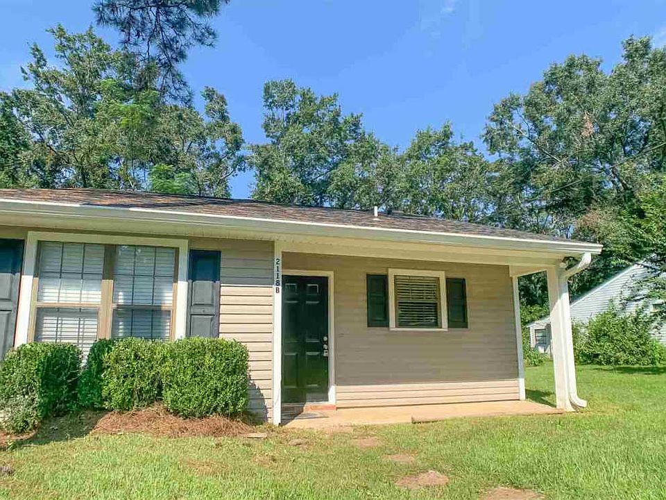 1st image of 2118 Pecan Ln #B