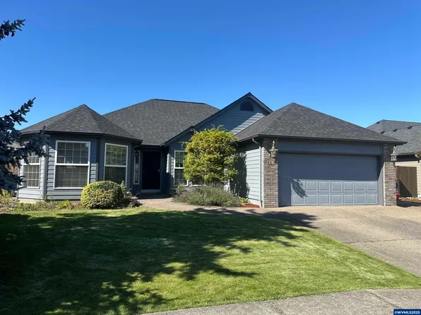 823 Sandpine Loop NE, Salem, OR 97303