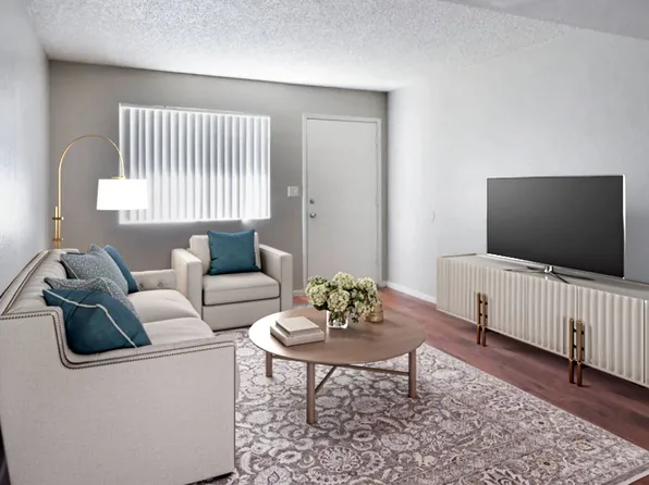 Gilbert Square Apartments