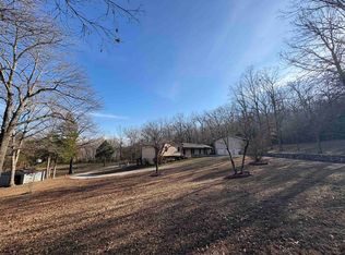 137 Rainbow Dr, Hardy, AR 72542