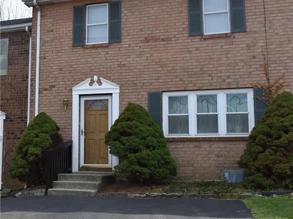 1648 Angela Dr, Bethlehem, PA 18017