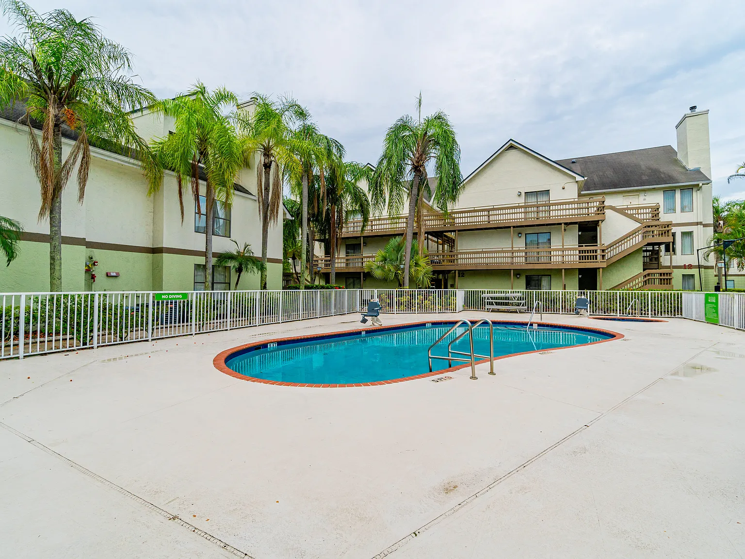 2 bed, 789 sqft, $2,150 — Photo 4