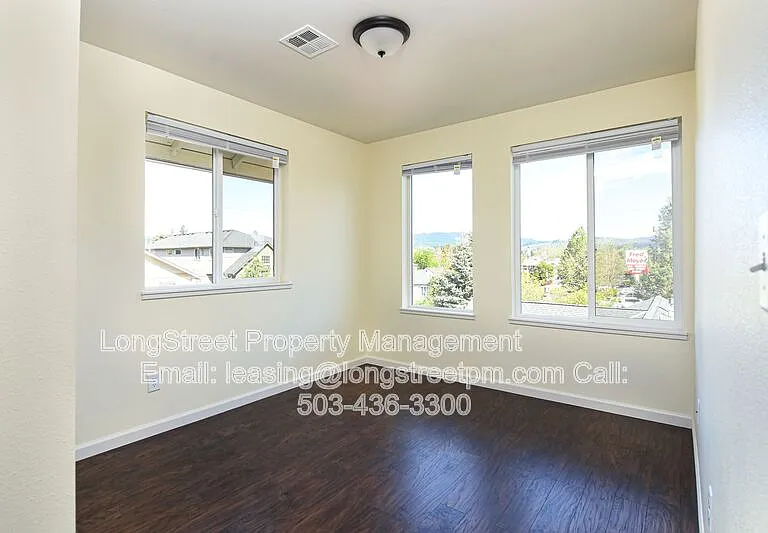 1960 NW Taylor Ave #101 — Photo 23