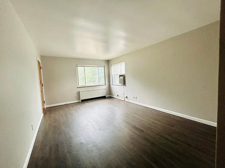 3047 Boudinot Ave — Photo 6