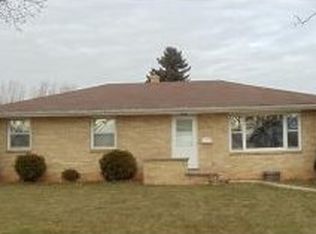 212 Lox Ct, Combined Locks, WI 54113