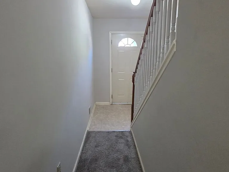 211 7th Ave — Photo 10