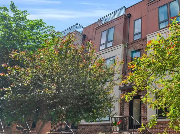 423 Nottoway Walk, Alexandria, VA 22304