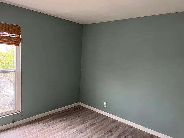 large bed room 1