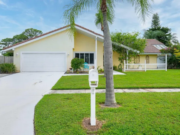1951 SE Erwin Road, Port St Lucie, FL 34953