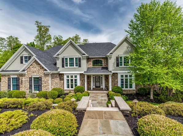 6 Audrey Cir, Dallas, PA 18612