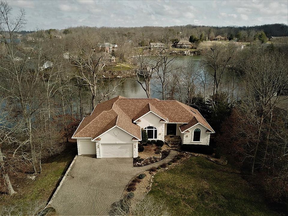 1st image of 499 Riverbend Dr