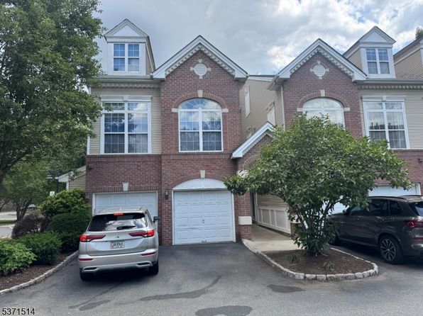 125 Riverwalk Way