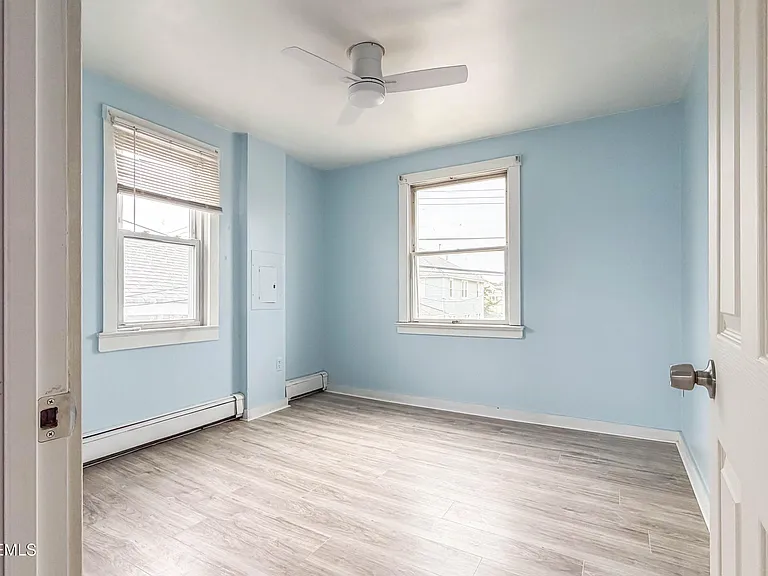 13 Decatur Ave #B — Photo 45