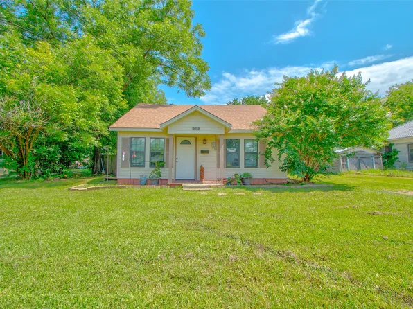 2432 W Kaufman St, Paris, TX 75460