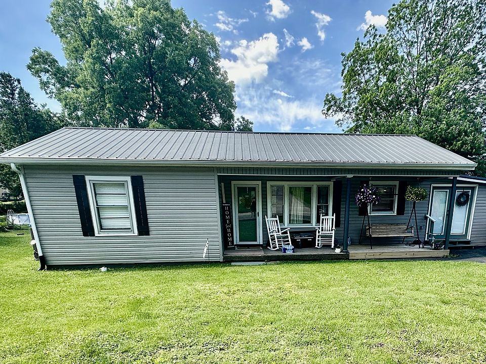 1st image of 104 Fair St