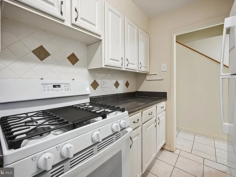 224 Webster St NE #A — Photo 8