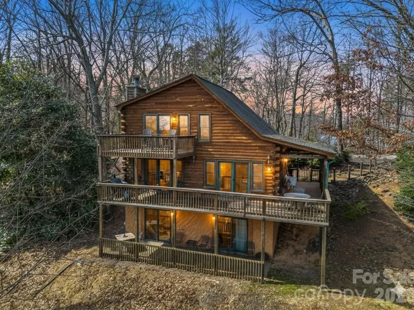 169 Laurel Ln, Lake Lure, NC 28746