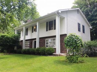 301 Murray Hill Rd, Vestal, NY 13850