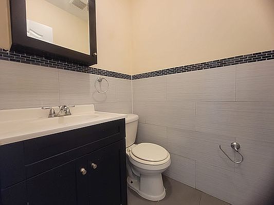4th image of 1941 Pacific St #1