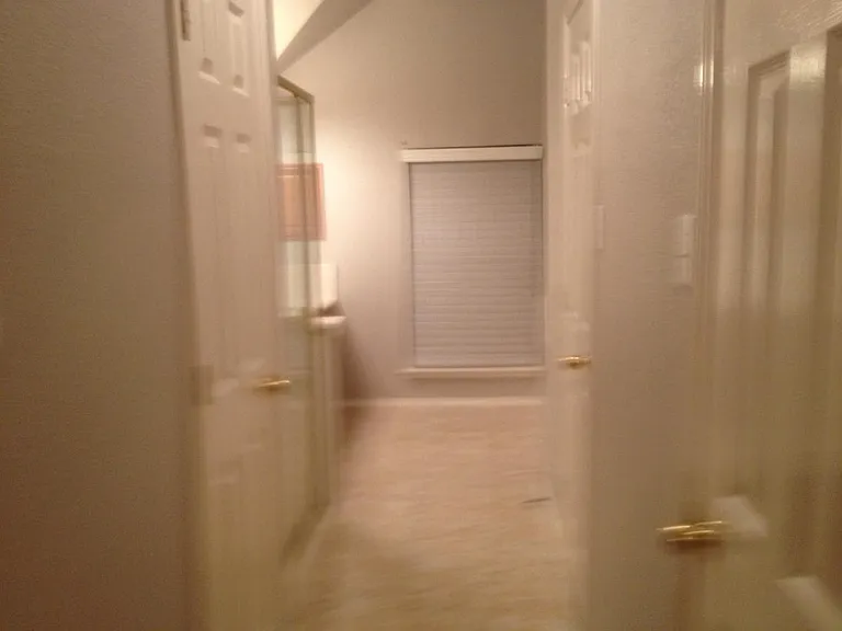 1086 London Dr — Photo 15