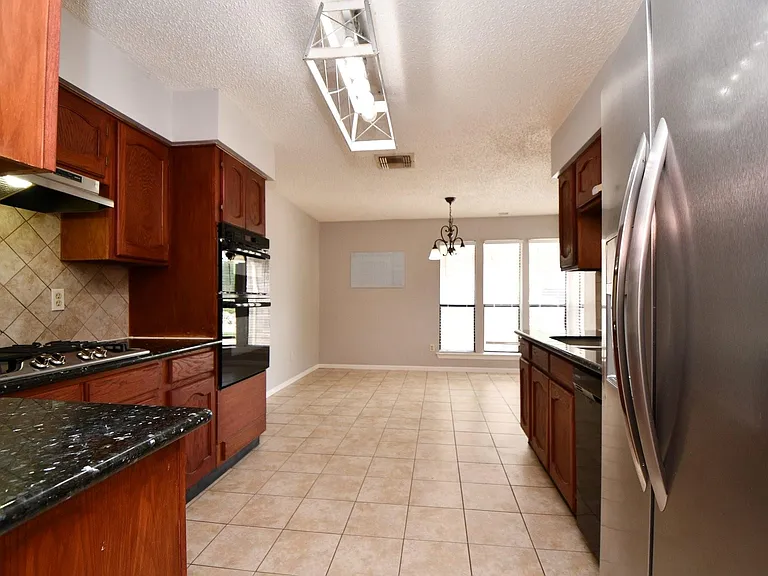 1947 Mayweather Ln — Photo 33