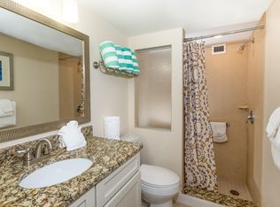 301 Harrison St, Hollywood, FL 33019