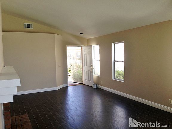 3rd image of 27986 Palm Villa Dr
