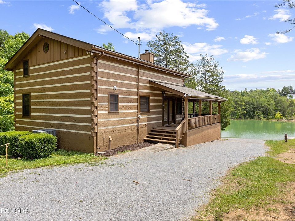 1st image of 725 Driftwood Cir