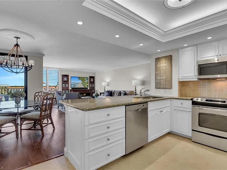 3115 Gulf Shore Blvd N #412S — Photo 9
