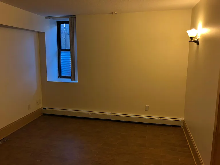 2716 Hennepin Ave S #B1 — Photo 10