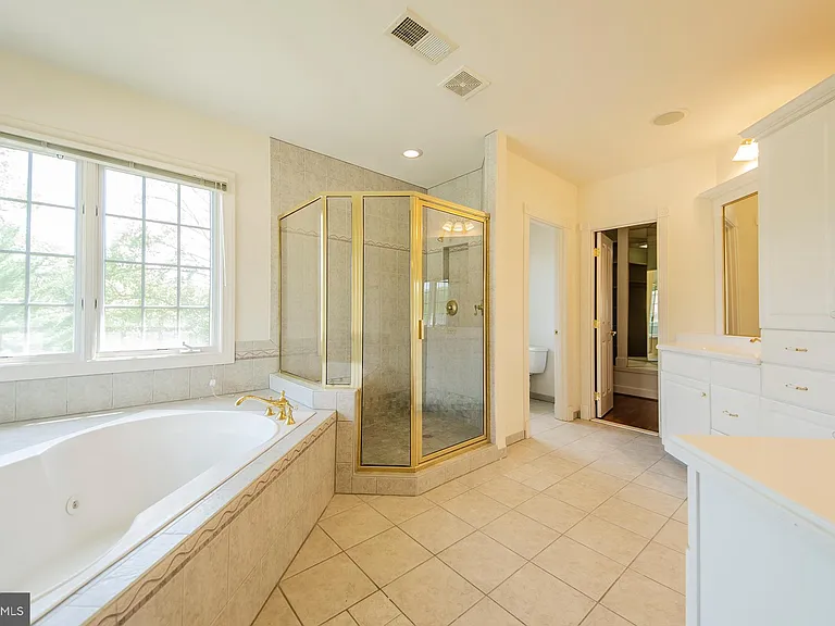 9005 Edgepark Rd — Photo 23
