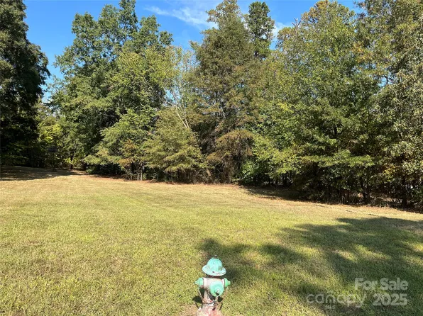 1 Dial St, Kannapolis, NC 28083