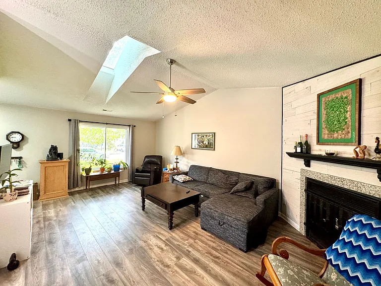 1408 Petrell Ct — Photo 3