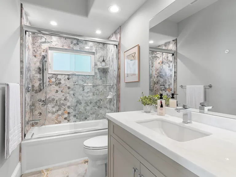 526 Point Ln — Photo 25