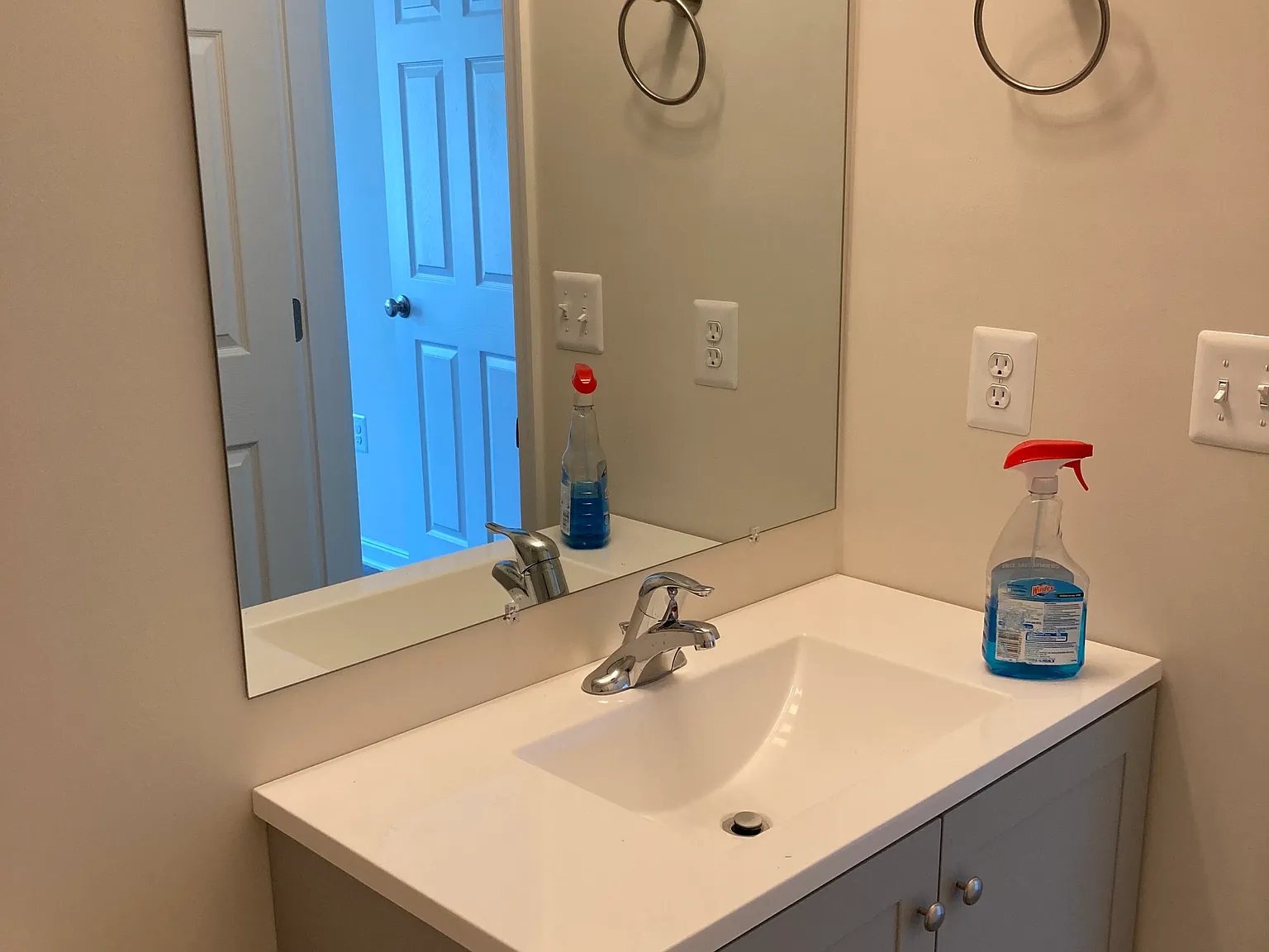 2 bed, 1.5 bath, 850 sqft, $1,400 — Photo 2