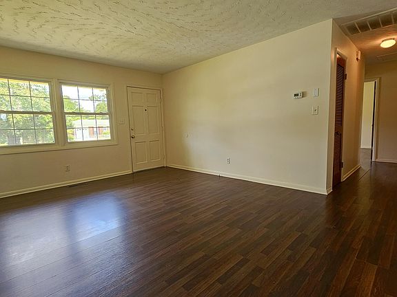 4th image of 108 Princeton Dr